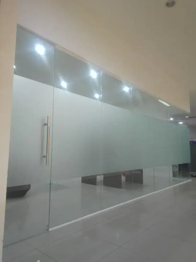 Kaca film - Stiker kaca rumah