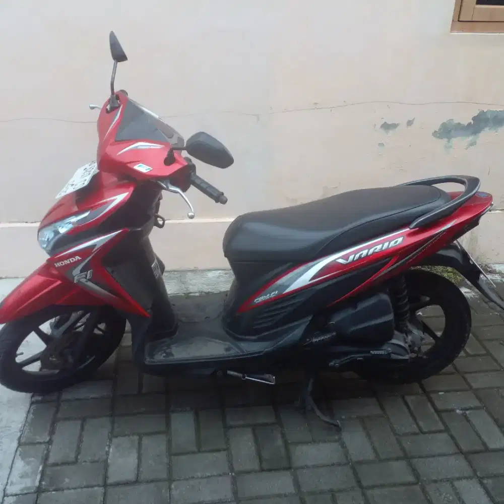 Vario 110 Fi th 2015 merah pajak On Ab Kota