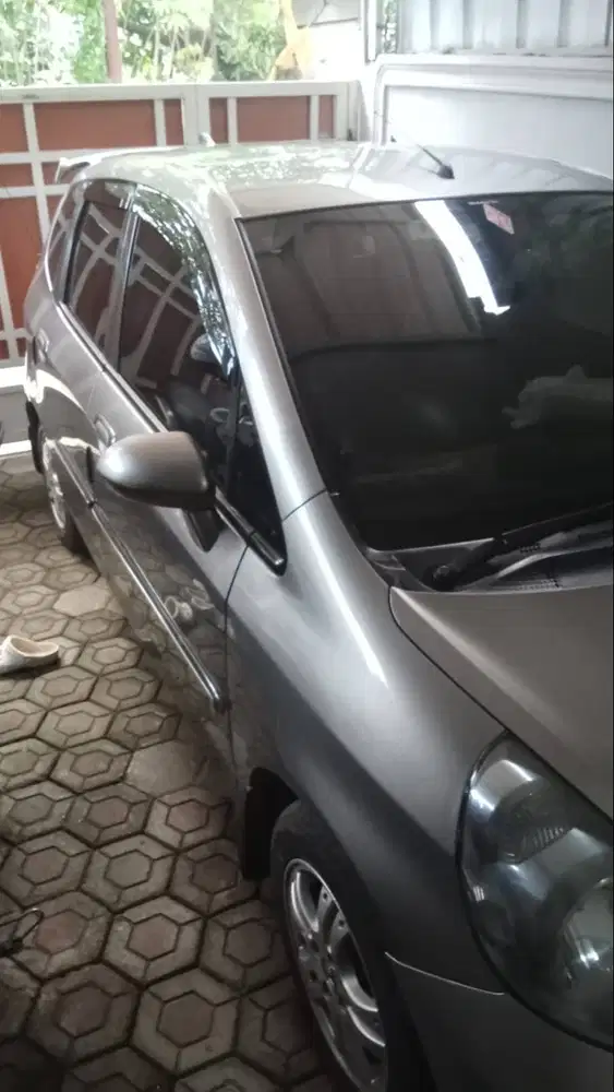 DIJUAL HONDA JAZZ TAHUN 2005