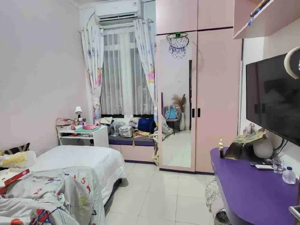 Dijual rumah di Cluster Aralia Harapan Indah