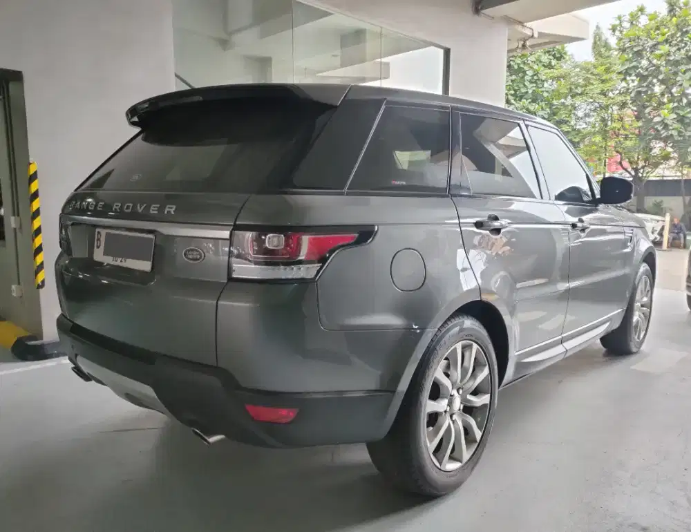 Dijual Land Rover Range Rover 3.0 Sport 2014