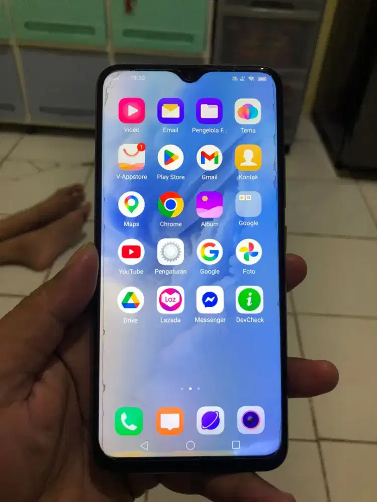 Vivo y19 ram 6/128 minus dikit