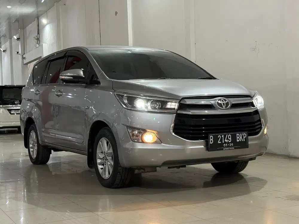 Innova Q 2.0 AT 2016 low km
