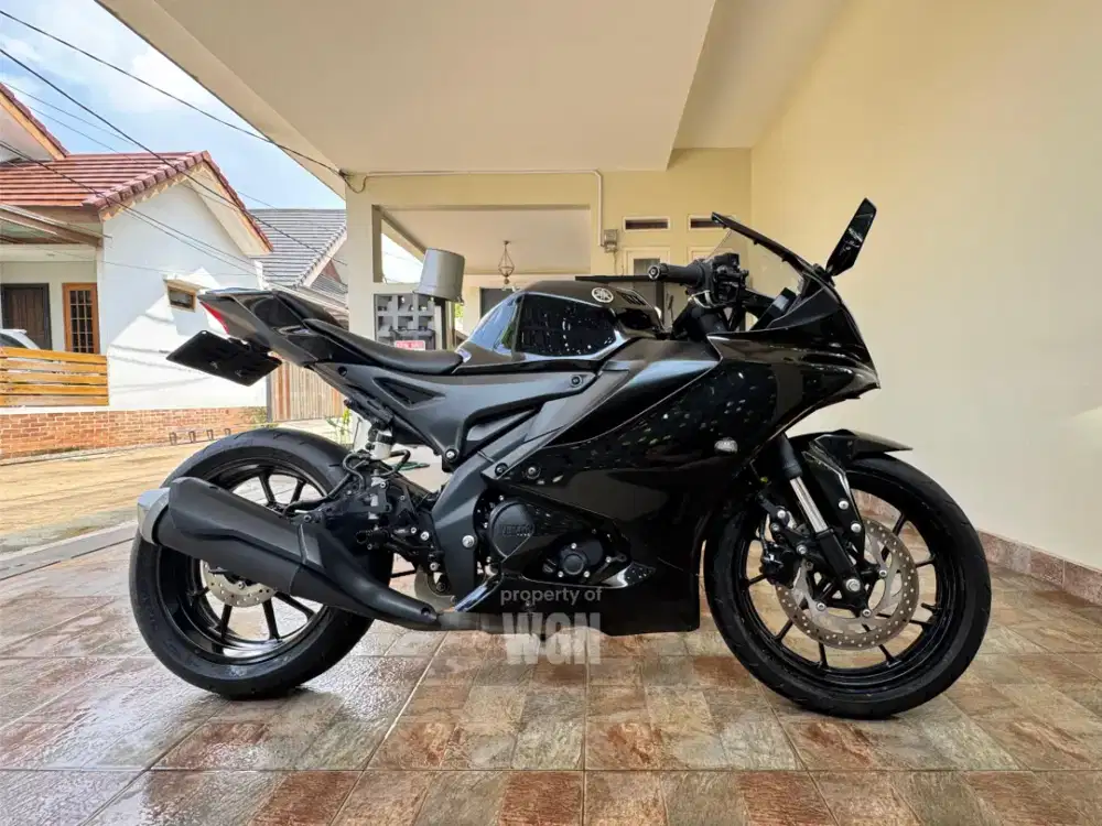 Yamaha R15 2023 – KM 6.965 (on going) – Pajak Hidup – Siap Pakai