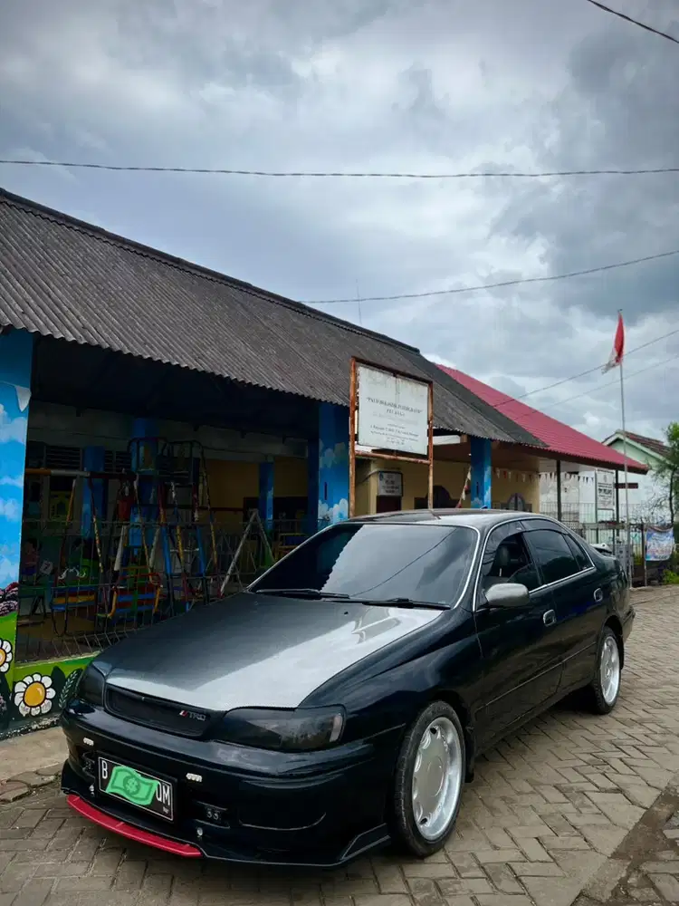 Toyota Corolna Absolute 1996 M.T