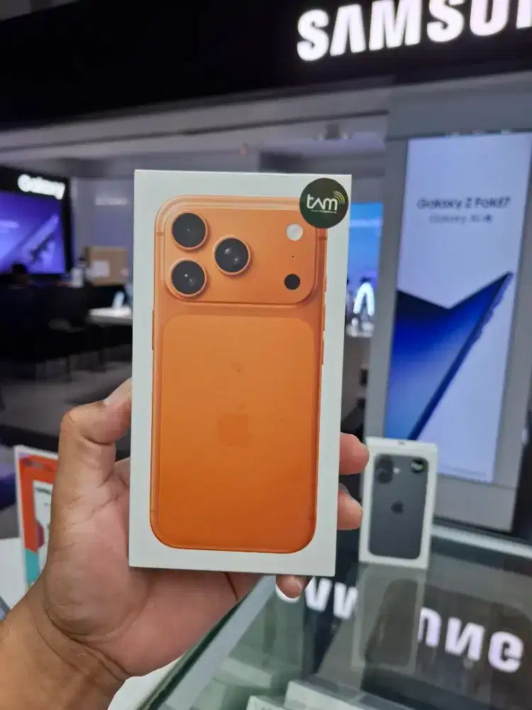 IPHONE 17 PRO 1 TB COSMIC ORANGE GARANSI RESMI 1  TAHUN IBOX