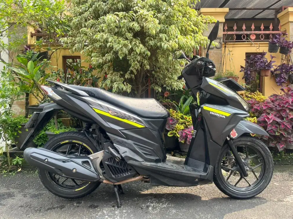 vario 125 2017 iss lengkap mulus