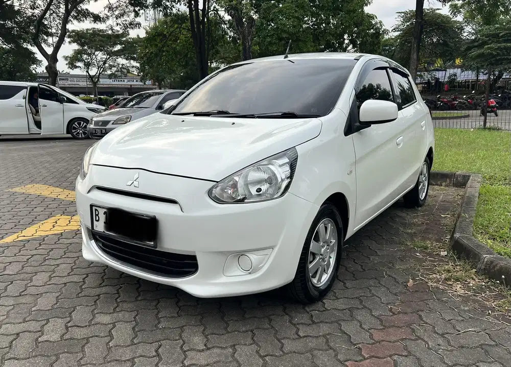 Mitsubishi Mirage GLS AT 2013 Putih Pajak Panjang