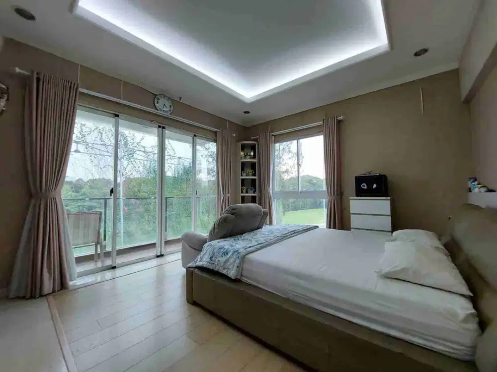 Disewakan rumah view golf di kemoran Jakarta pusat