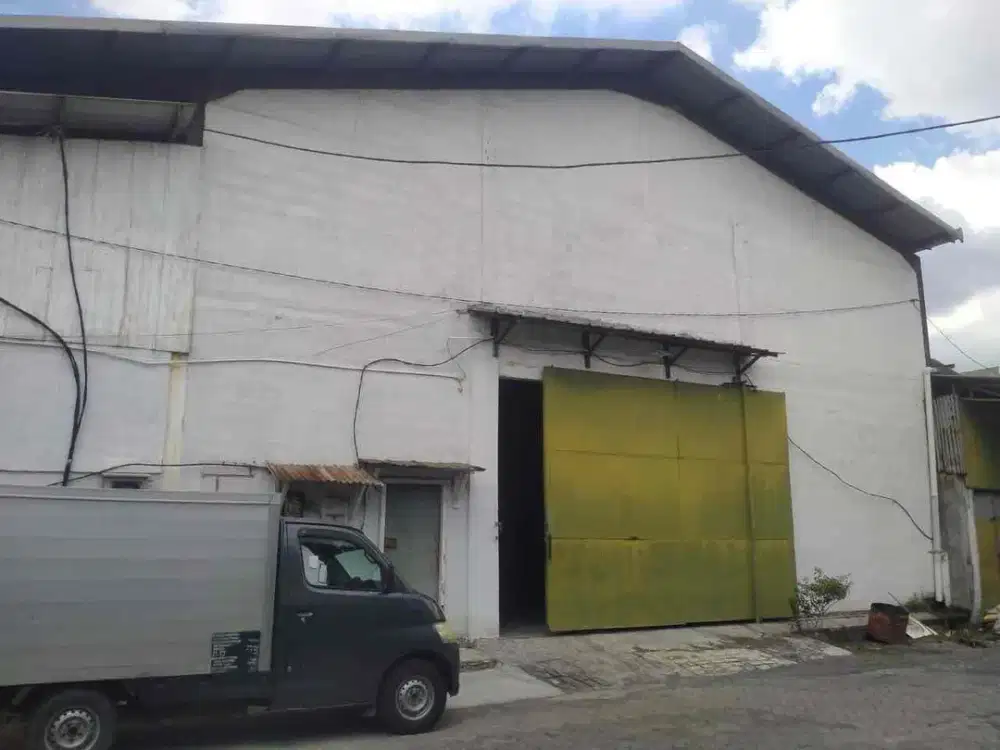 Disewakan  Gudang Tropodo siap pakai