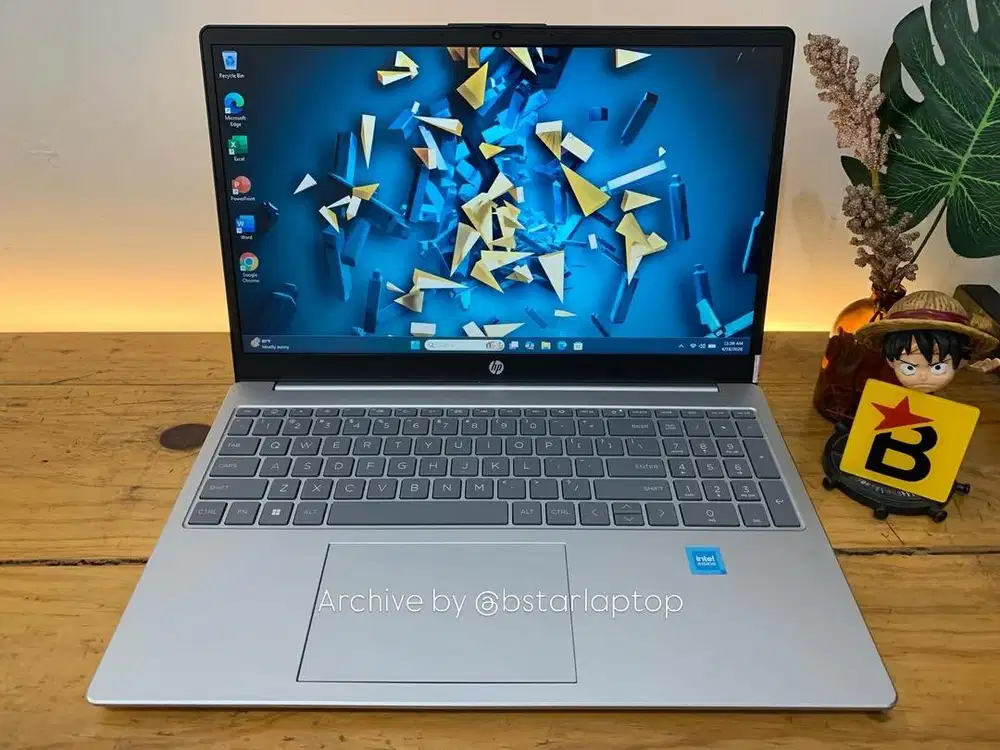 Laptop HP 15-fd0xx Intel N200 RAM 8 Unit Slim Good Condition