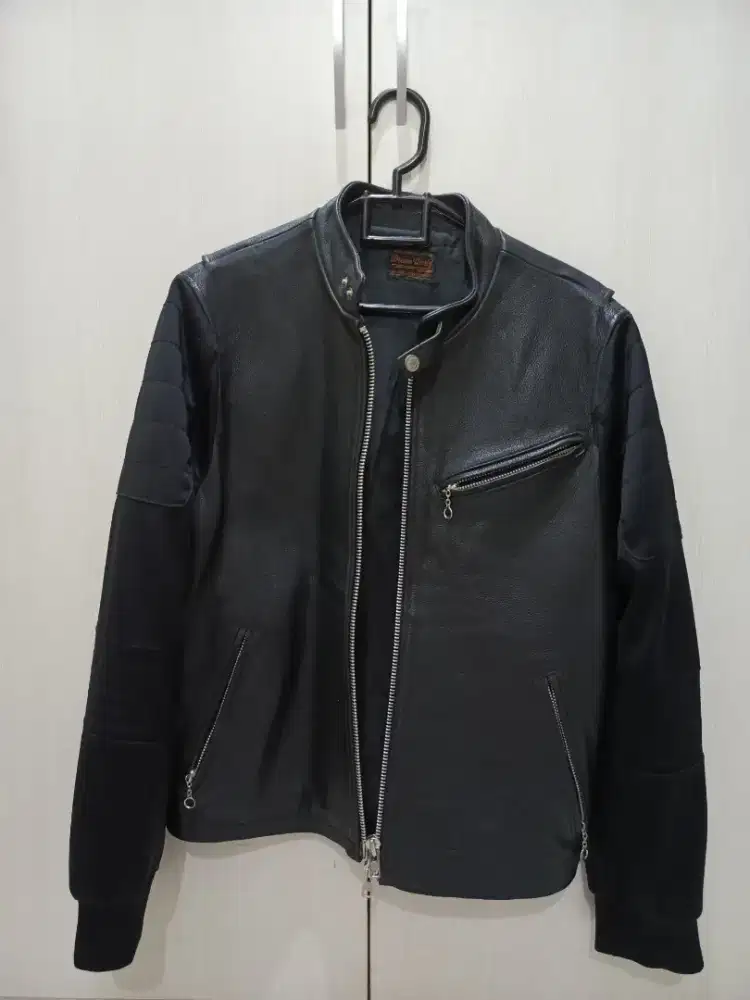 Jaket kulit jarang dipakai jual saja