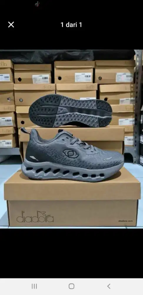 Sepatu sneakers Astec size 44 murah