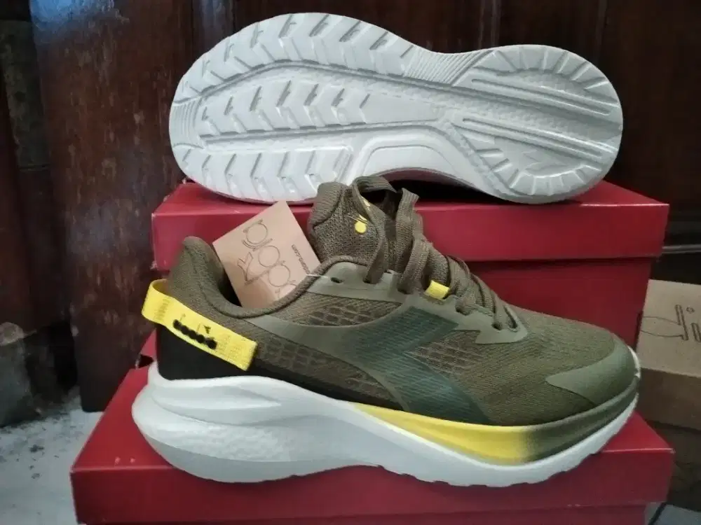 Sepatu diadora run size 40 murah