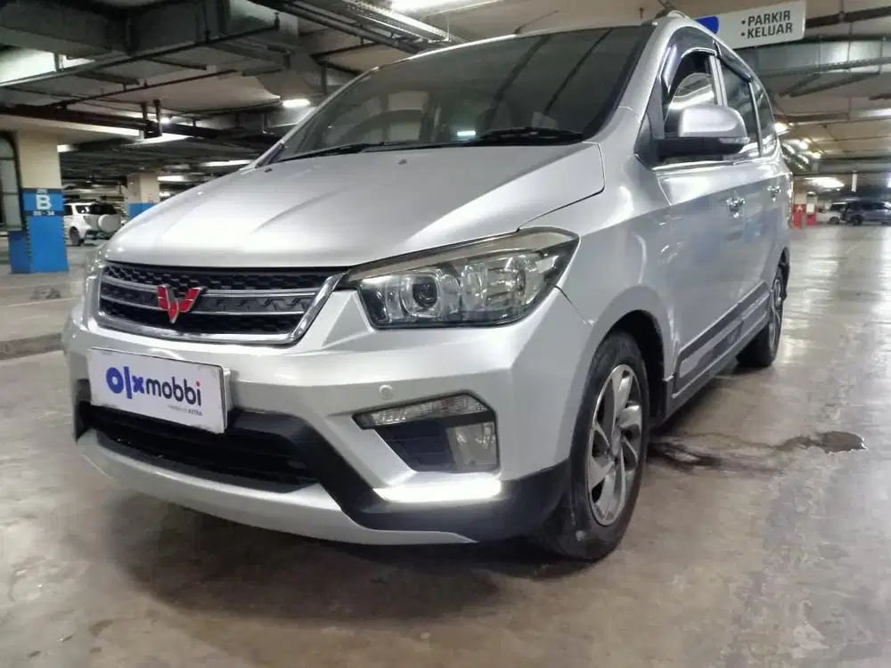 DP RENDAH - Wuling Confero S 1.5 L Bensin-MT 2018
