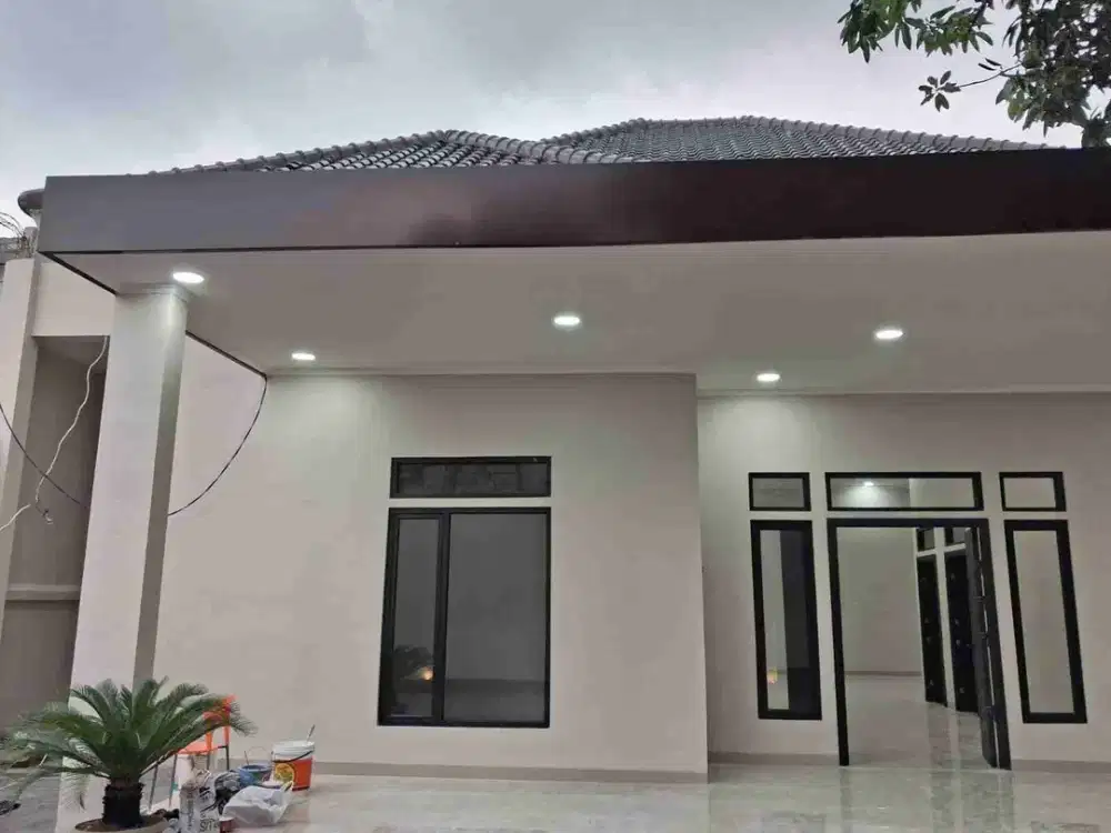 Dijual Rumah Mewah di jl Halmahera Semarang Kota