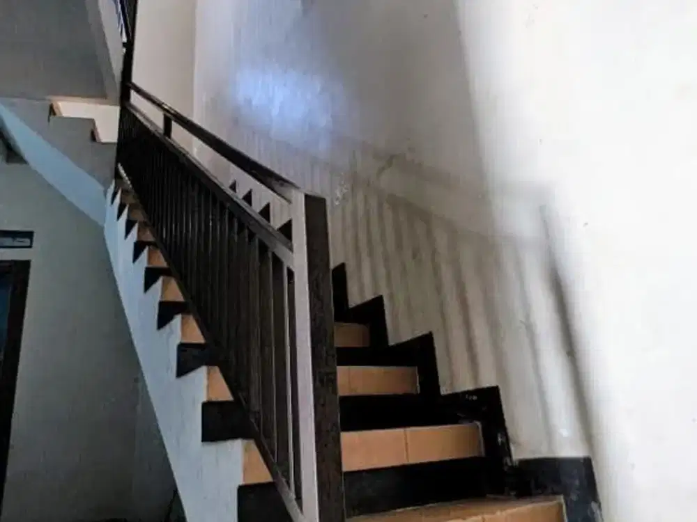 YD. DIJUAL RUMAH LOKASI UJUNG BERUNG BANDUNG STRATEGIS RSUD KOTA BANDUNG