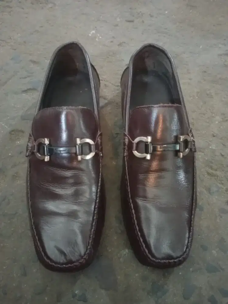 Sepatu scen selvator farragamo zid 40.original 85 persen