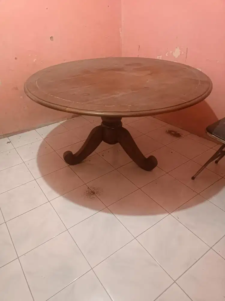 Meja Bundar Kayu Jati Asli