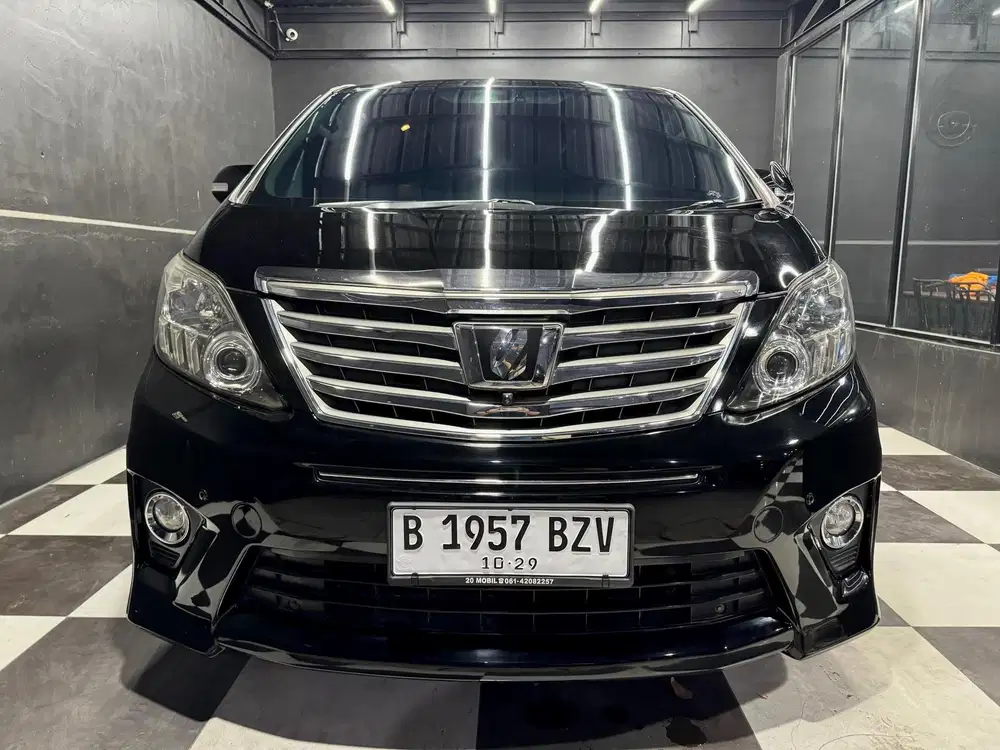 Toyota Alphard 2.4 S (Sporty) Facelift A/T Tahun 2012