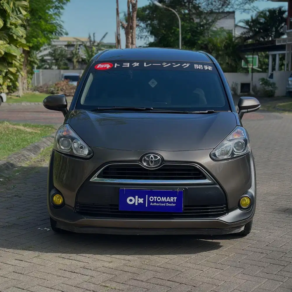 TOYOTA 2017 SIENTA V 1.5 M/T COKLAT MURAH OTOMART 286 KENJERAN