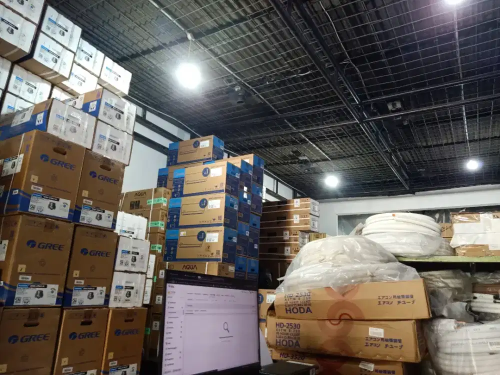 Pegawai Toko AC & Saprepart