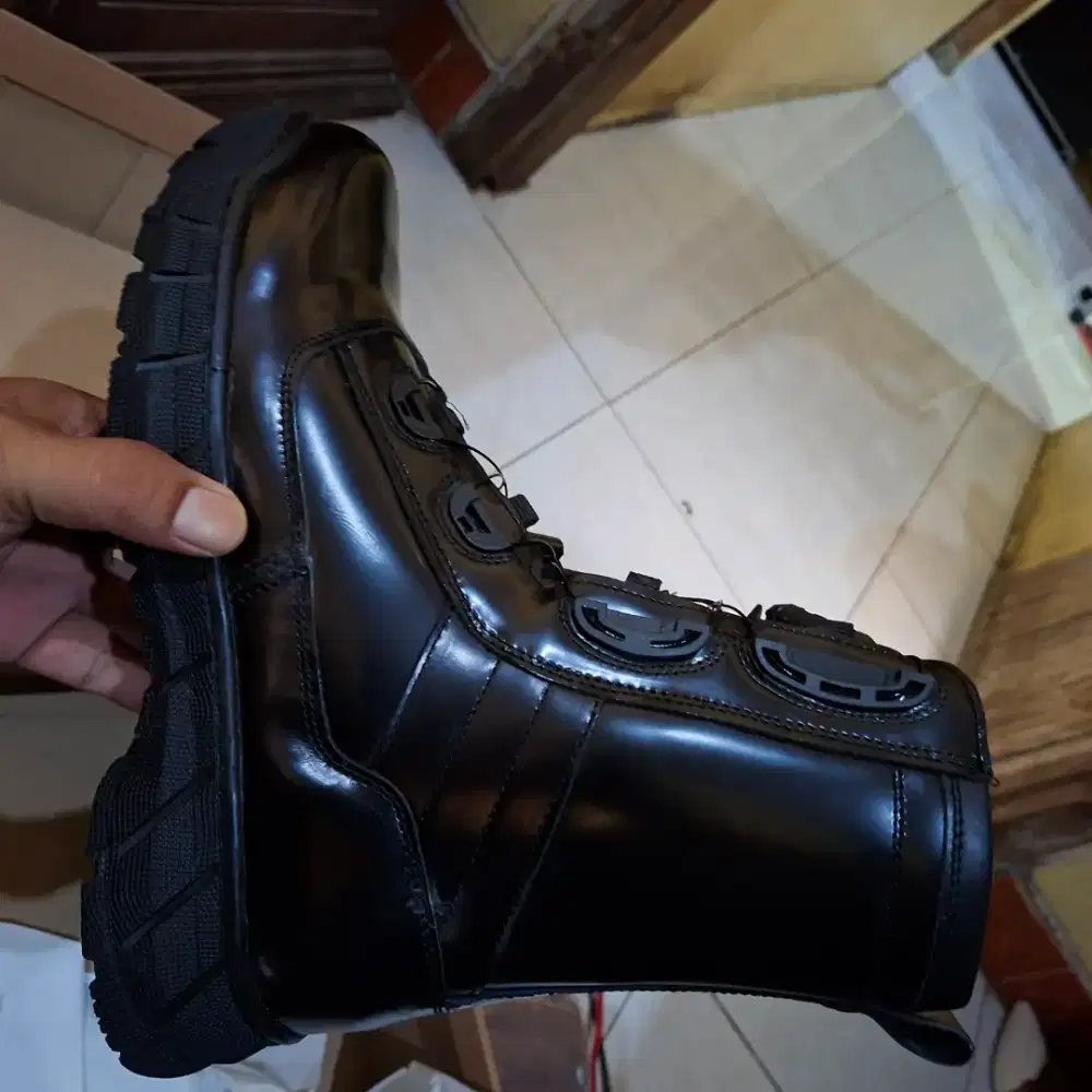 Perlengkapan uniform sepatu pdl