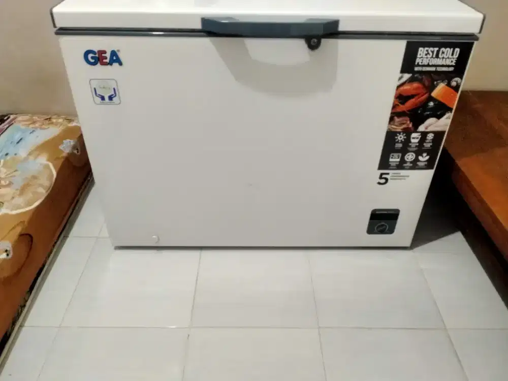Jual Freezer Bekas Merk GEA