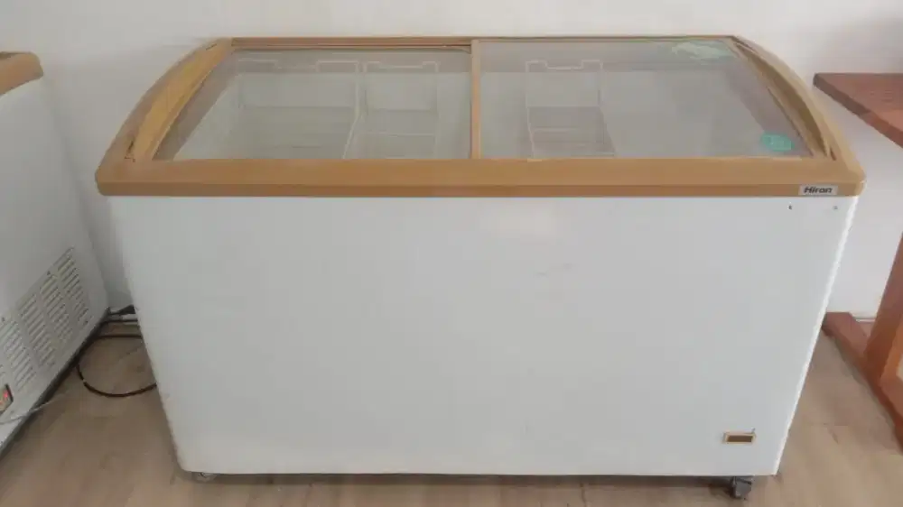 Freezer sliding kaca ukuran 400liter