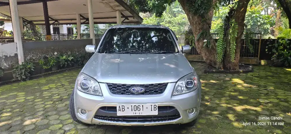 Dijual Ford Escape 2.3 XLT Limited A/T th 2011