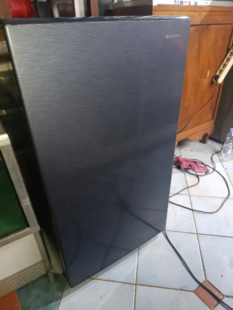 Jual kulkas second merk SHARP 1 Pintu, normal, Pamulang barat, Tangsel