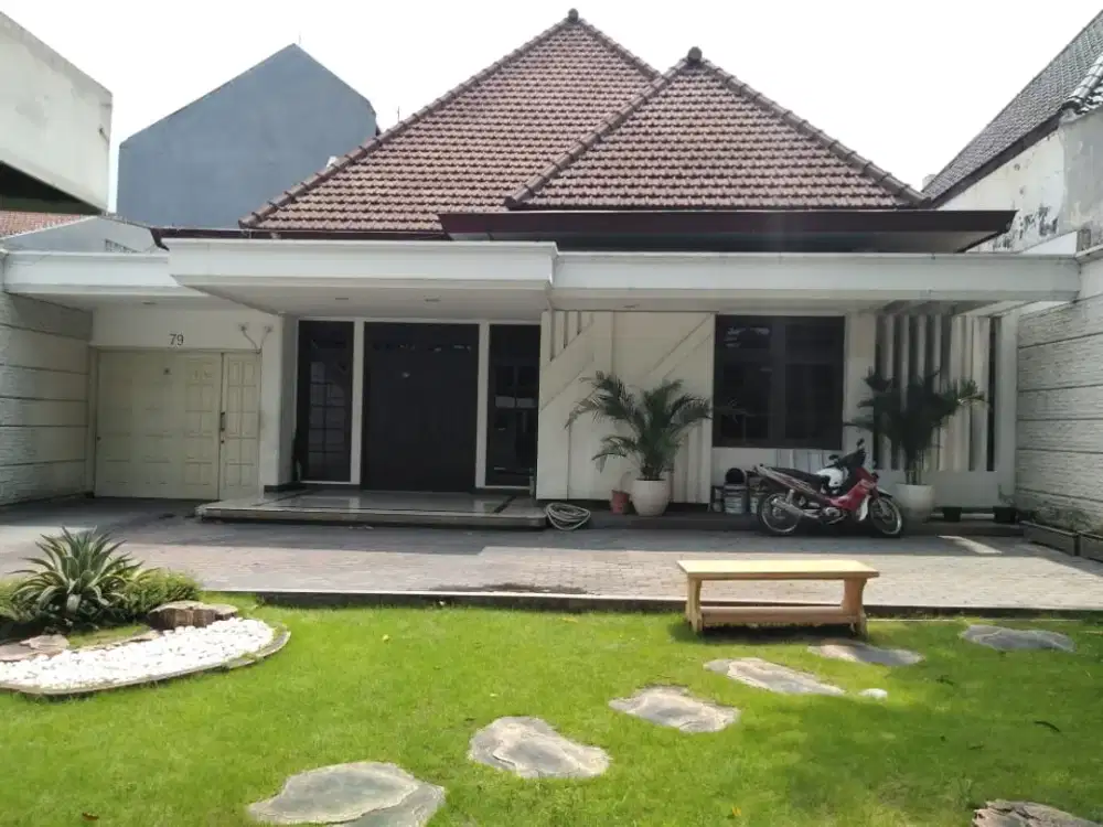 JARANG ADA! DIJUAL RUMAH DI JANTUNG KOTA SURABAYA RAYA DARMO