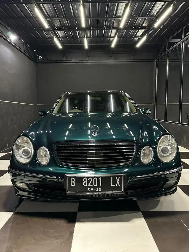 Mercedes Benz E240 W211 Avantgarde Panoramic Collector Item