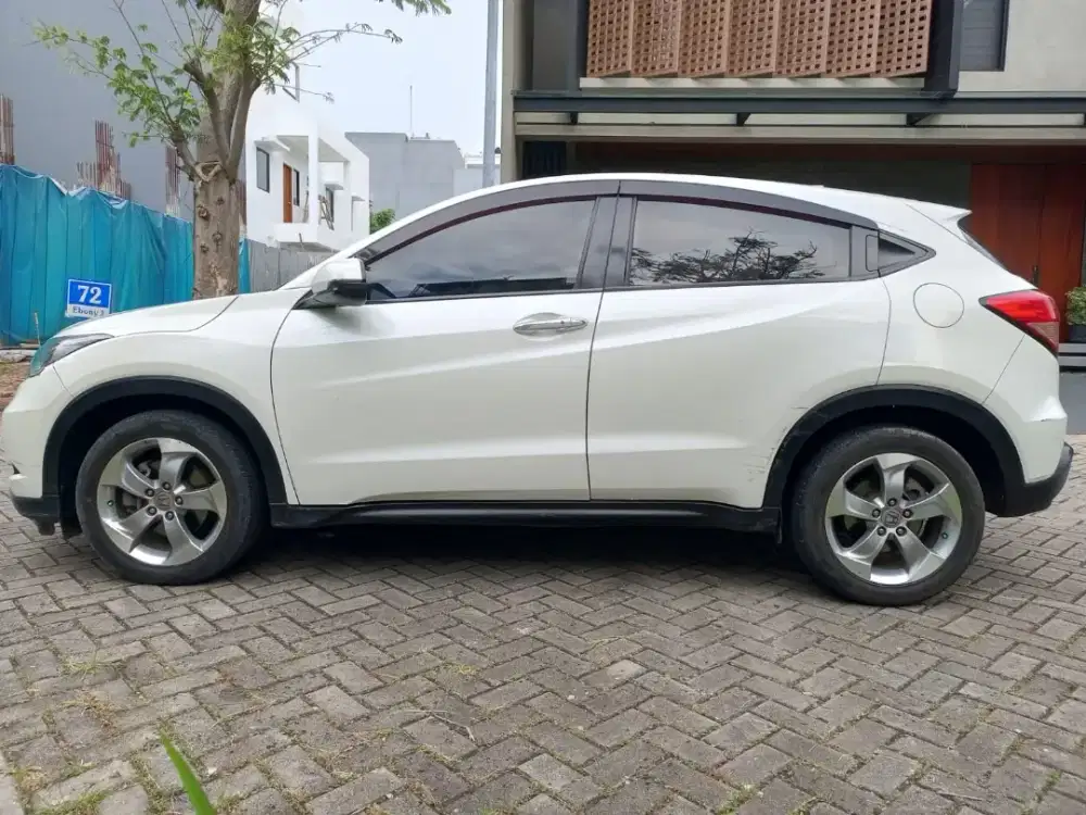 Honda Hrv E 1.5 Automatic 2018 Bensin Putih Metalik