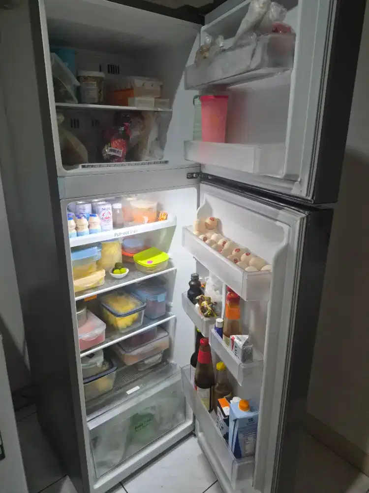 LG GN-B272SQCB 2 Pintu Mulus 95%, Fullset, Siap Pakai