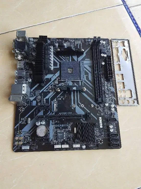 Motherboard Gigabyte B450M-S2H AMD AM4 support ryzen 5000 series