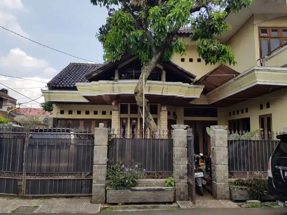 Rumah Mewah Kokoh LT 217m² di Bojong Raya Holis Bandung Dekat Tol Pasir Koja – 5KT Siap Huni