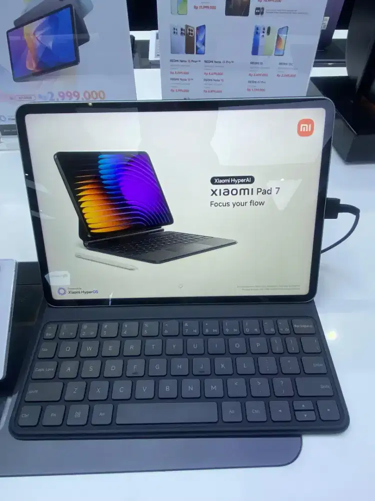 Xiaomi Pad 8 with keyboard