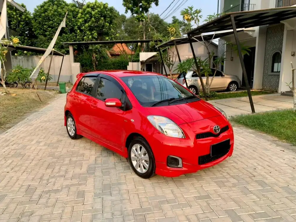 Toyota Yaris E At Merah Tahun 2012 Original Record Toyota Km Rendah