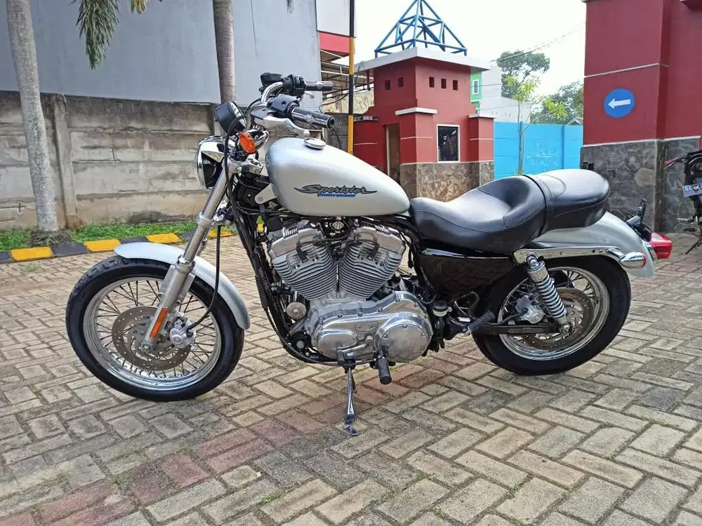 Sportster 883 2005