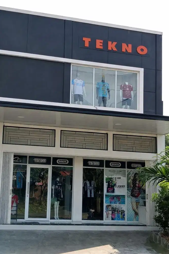 Admin store dan socmed