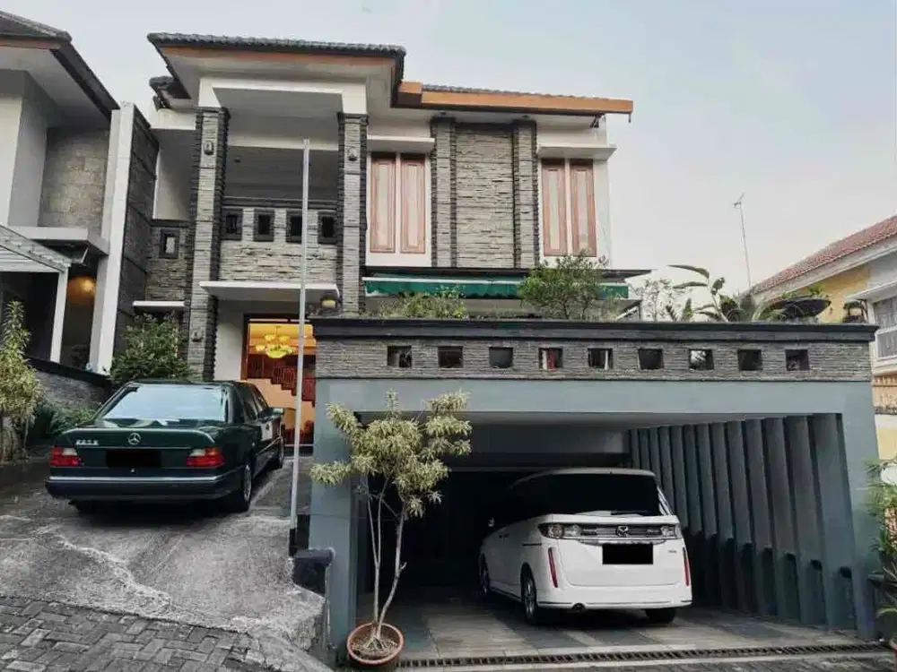 Dijual Rumah Full Granit Komplek Alamanda, Dago, Bandung