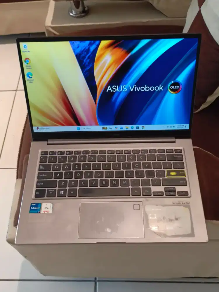 Asus VivoBook X321EA i7-1165G7 Ram 8GB Ssd 512GB Siap pakai