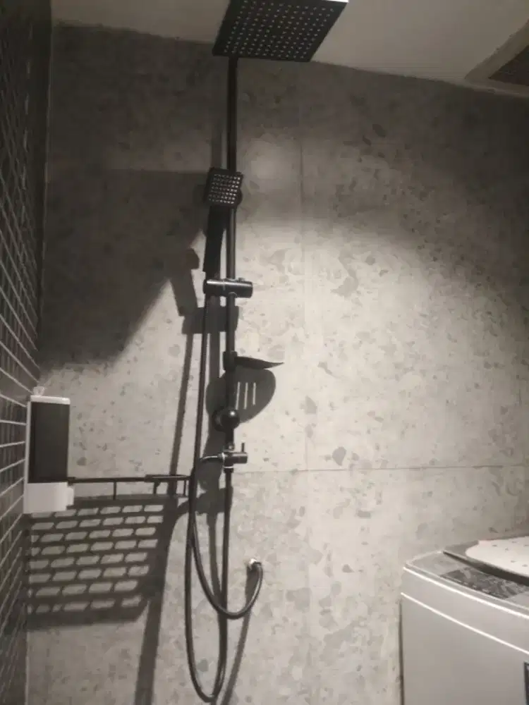 Tukang Pasang Granit, Marmer, Quadra. Kontraktor Bangun Rumah Mewah