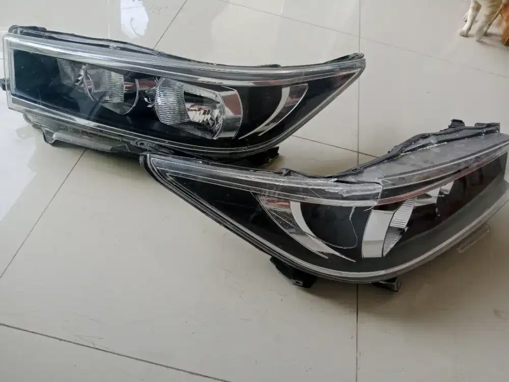 Acesories toyota inova reborn