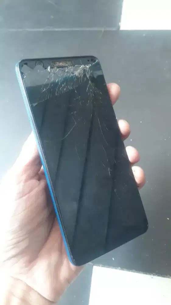 Samsung a01 edisi dibagi sama temen katanya habis dibanting