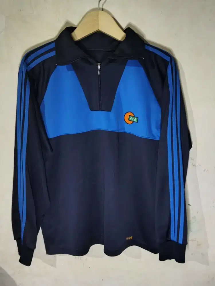 Tracktop Garis Tiga