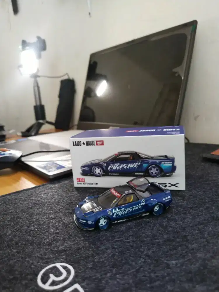 Mini GT - Honda NSX × Kaido House