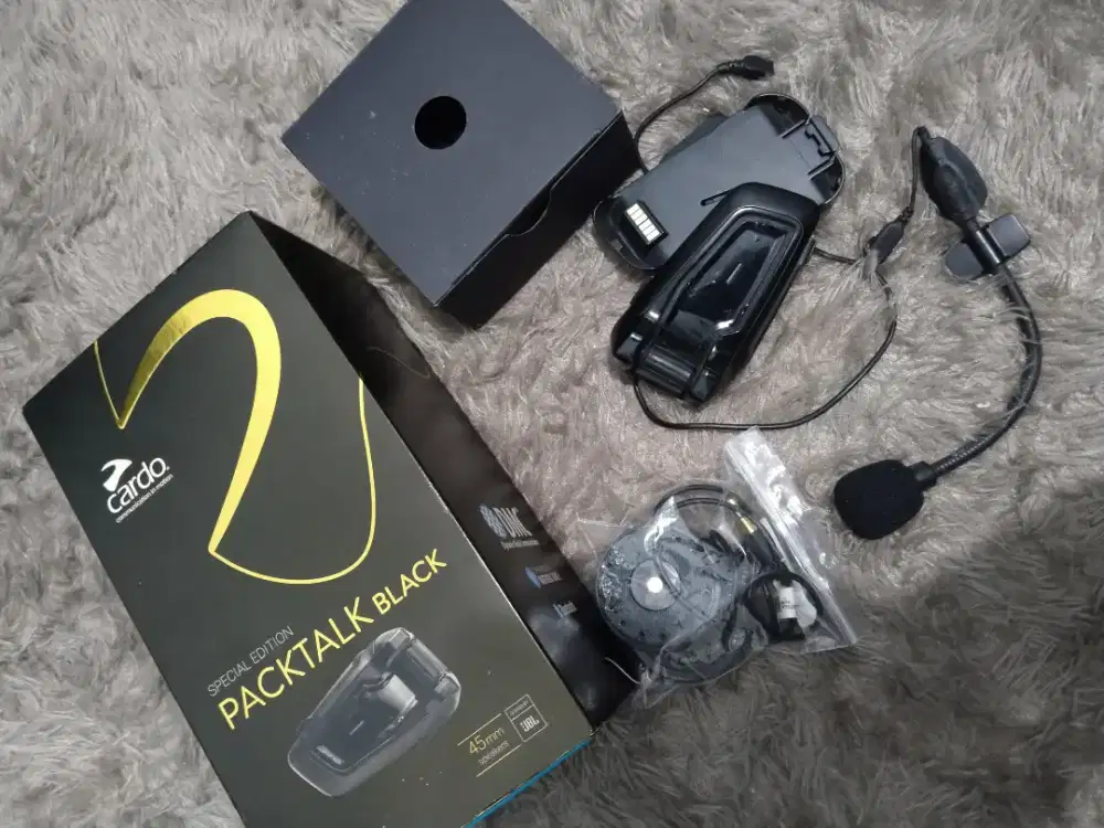 Cardo Packtalk bold black edition