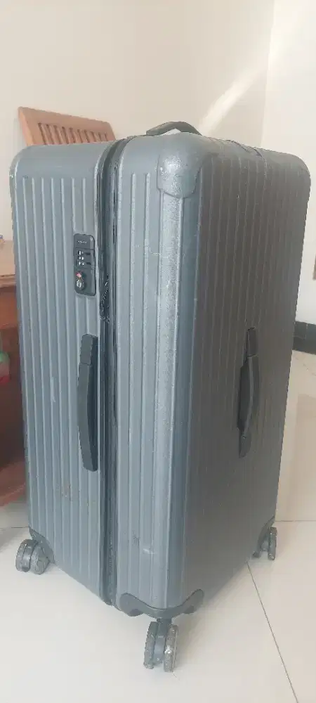 Rimowa essential trunk plus